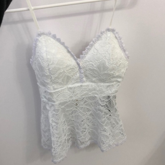 ✨2 for 25✨ White lace babydoll tank top - Picture 1 of 4